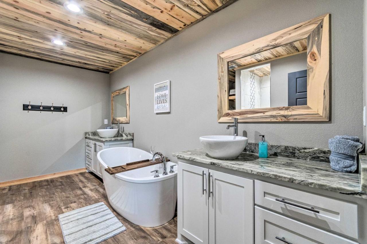Upscale Riverfront Home With Beach And Fire Pit! Glenwood Exterior foto
